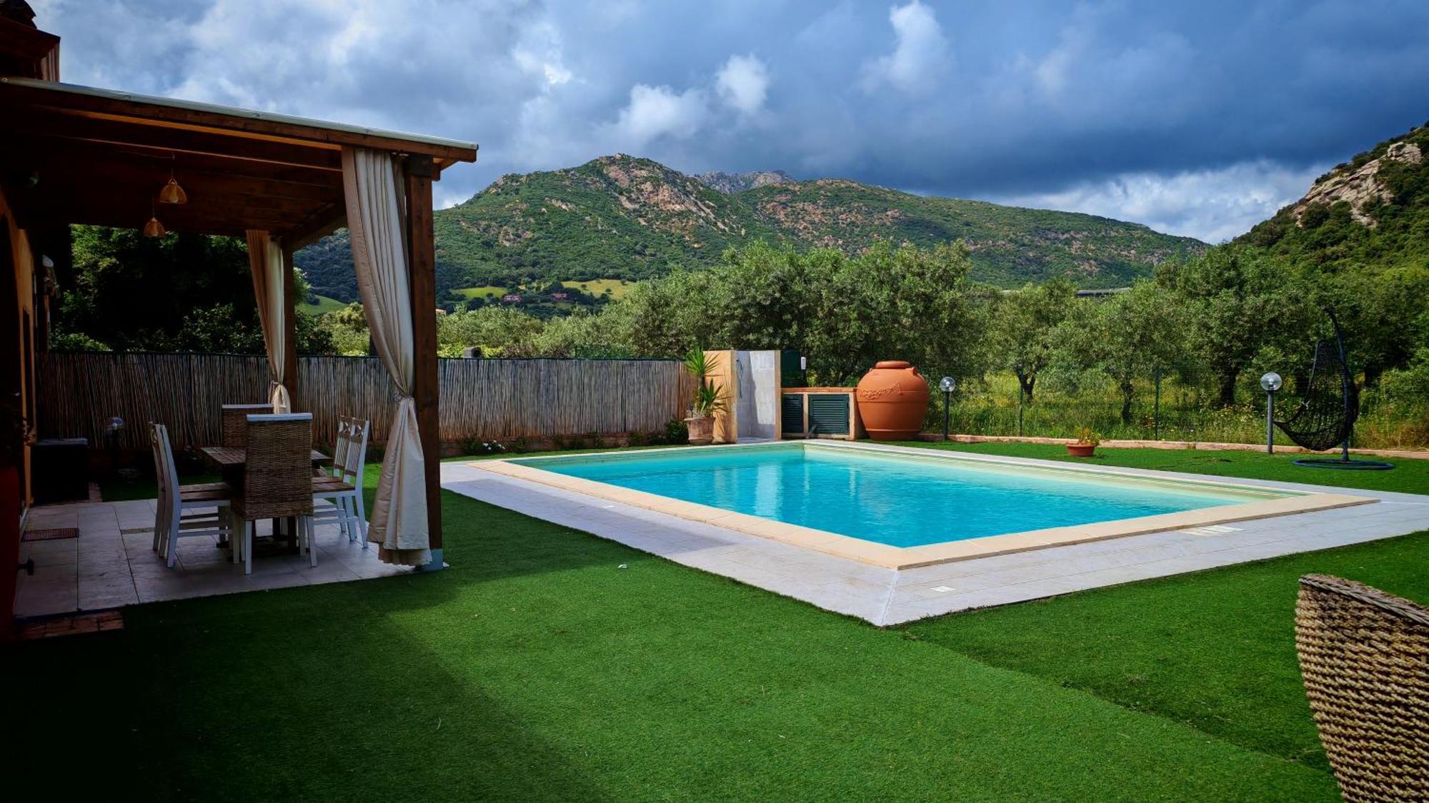 Villa Paola San Teodoro Con Piscina Privata Lu Lioni Exteriör bild