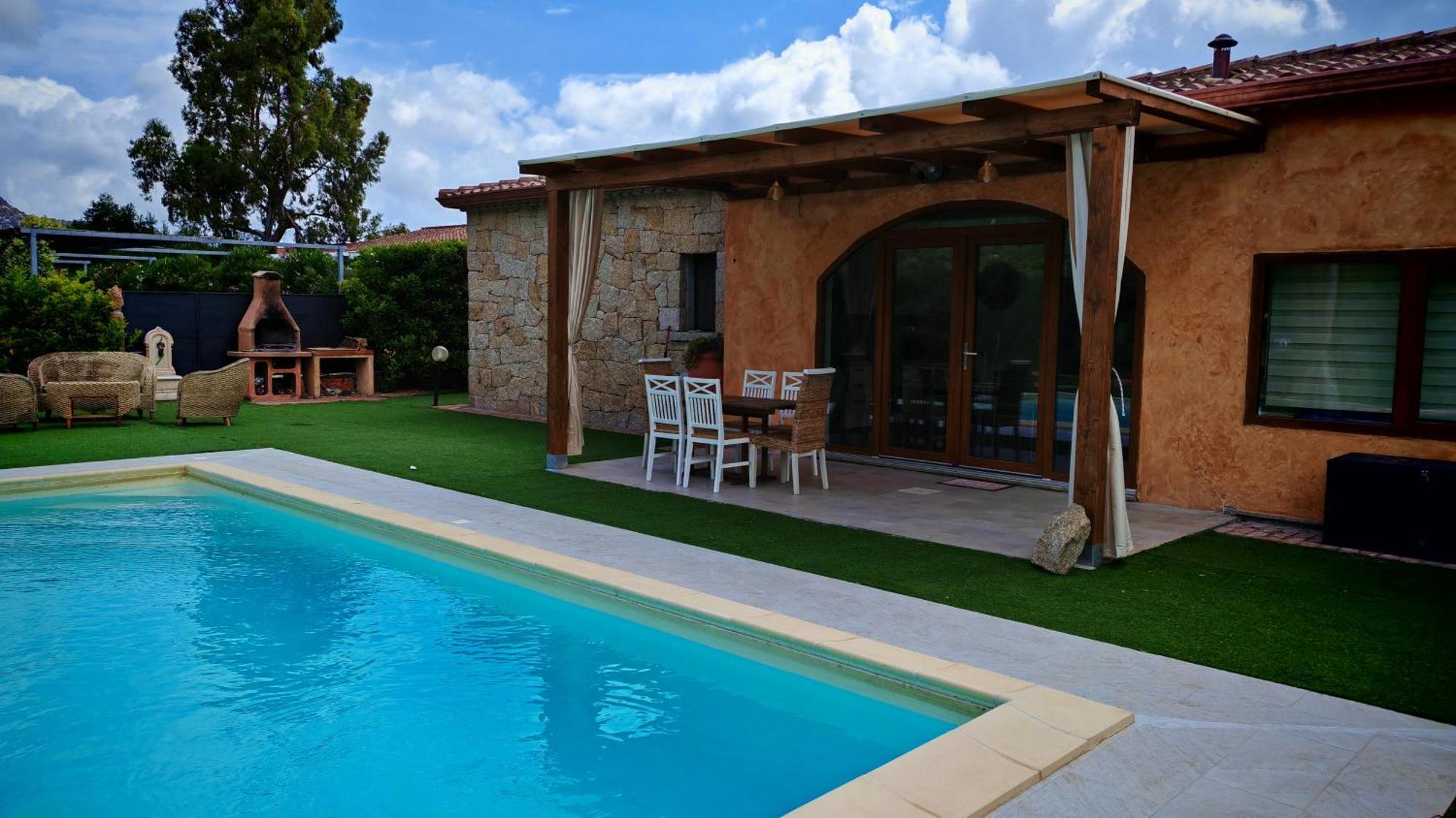 Villa Paola San Teodoro Con Piscina Privata Lu Lioni Exteriör bild