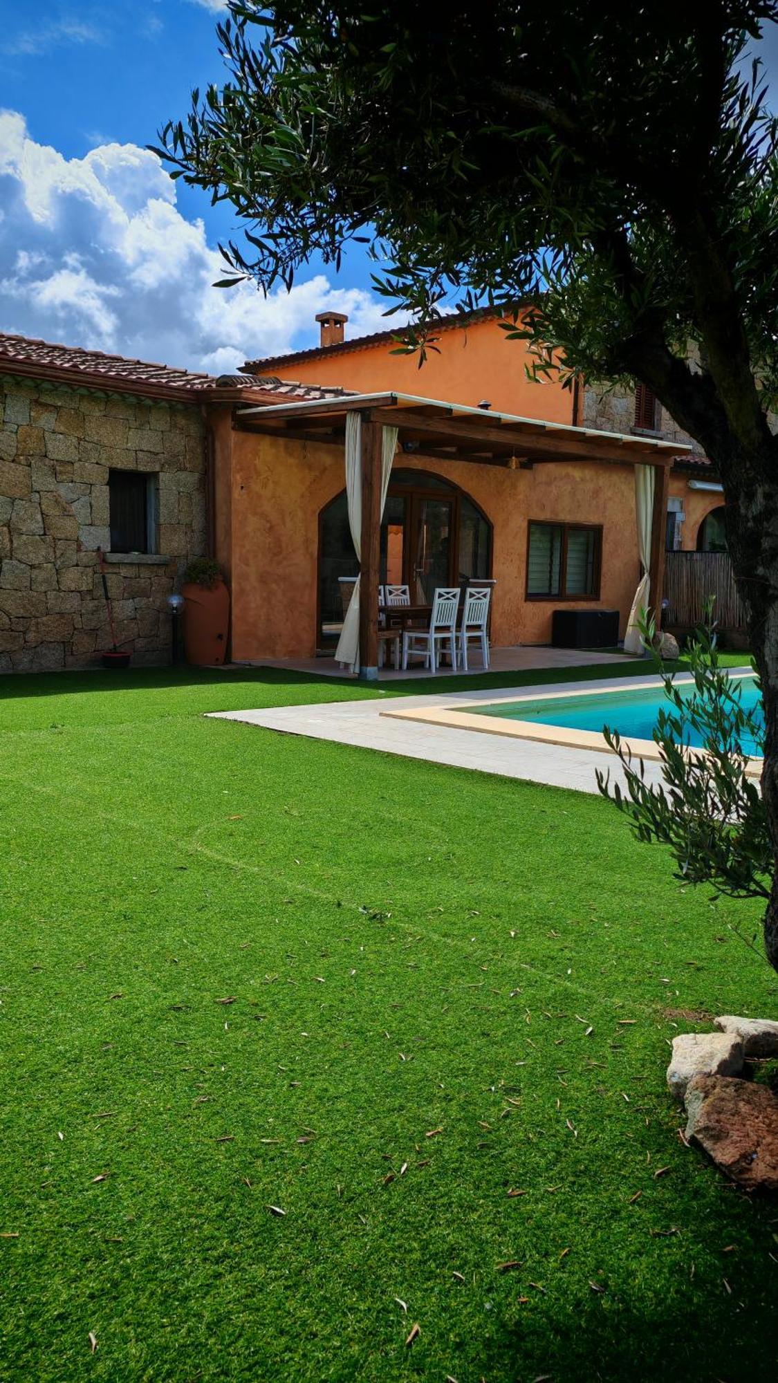 Villa Paola San Teodoro Con Piscina Privata Lu Lioni Exteriör bild
